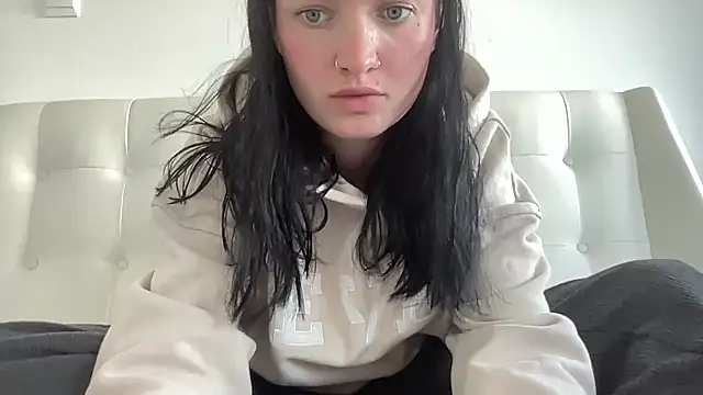 Snapshot of mariemelissah chatting on 14, 12, 2025 mariemelissah online show from 14, 12, 2025