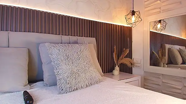 SHANONCLARK online show from 16, 12, 2025