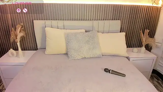 SHANONCLARK online show from 23, 10, 2025