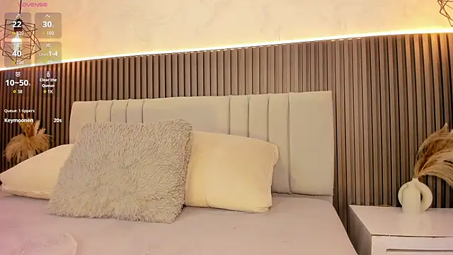 SHANONCLARK online show from 10, 10, 2025