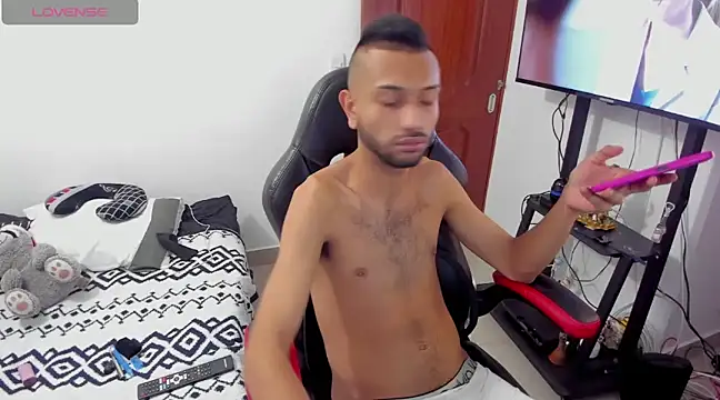 Aron Baylor online show from 11, 2, 2025