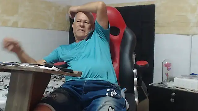 VALENTINO1983  online show from 5, 10, 2025