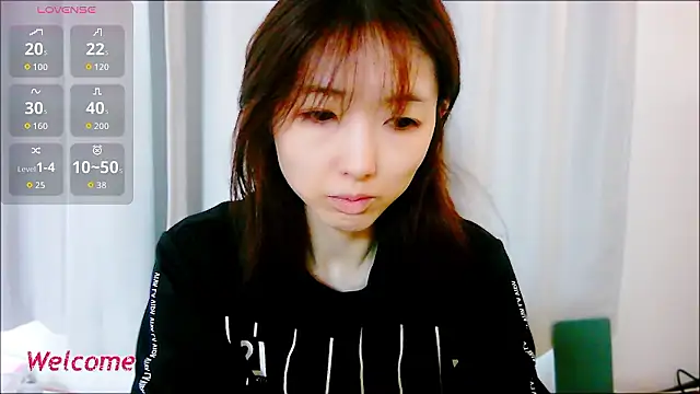 Snapshot of Love_me_Eri_ chatting on 29, 9, 2025 Love me Eri online show from 29, 9, 2025