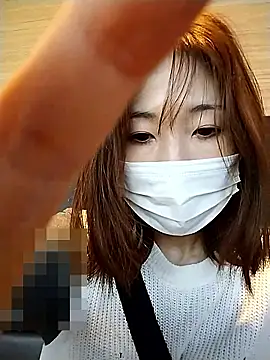 Snapshot of Love_me_Eri_ chatting on 11, 5, 2026 Love me Eri online show from 11, 5, 2026