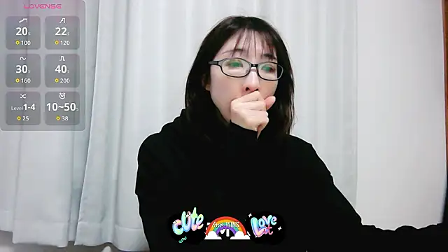 Snapshot of Love_me_Eri_ chatting on 20, 12, 2025 Love me Eri online show from 20, 12, 2025