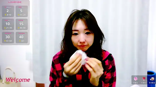 Snapshot of Love_me_Eri_ chatting on 3, 3, 2025 Love me Eri online show from 3, 3, 2025