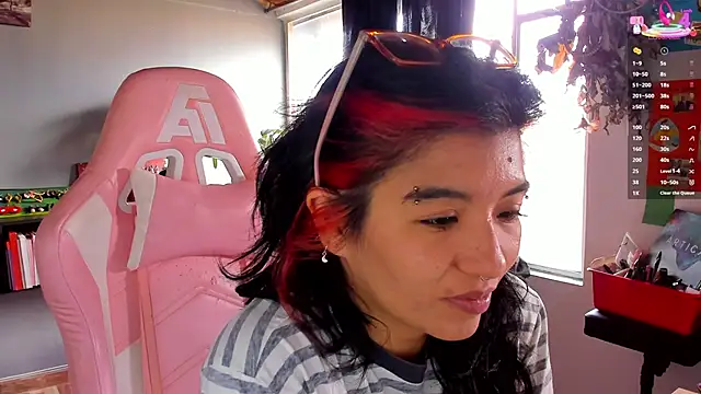 annie walker6 online show from 20, 12, 2025