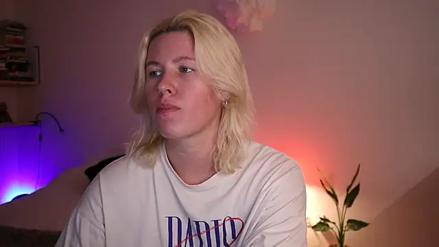 Snapshot of moonamii chatting on 16, 1, 2025 moonamii online show from 16, 1, 2025