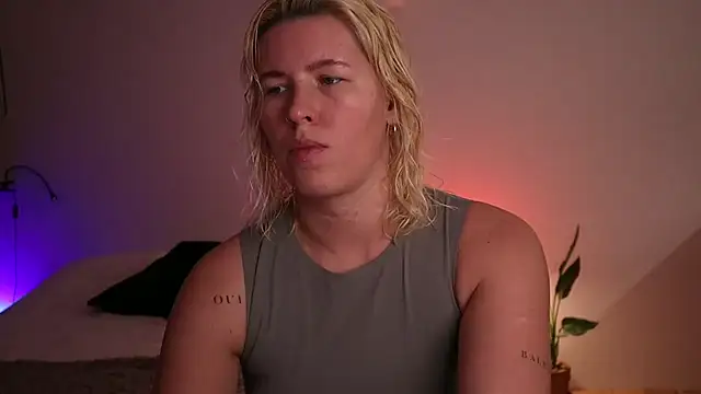 Snapshot of moonamii chatting on 23, 1, 2025 moonamii online show from 23, 1, 2025