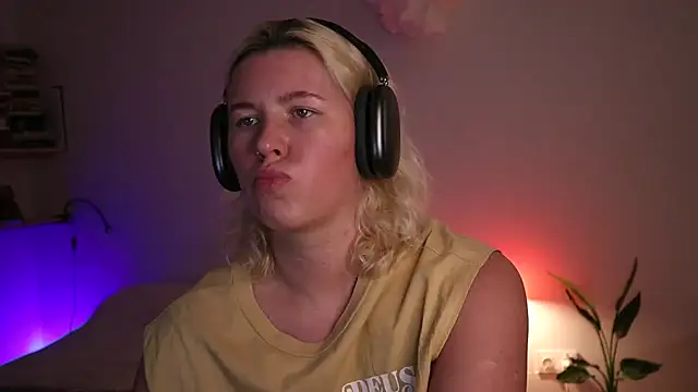 Snapshot of moonamii chatting on 30, 1, 2025 moonamii online show from 30, 1, 2025