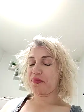 Linda Gregory online show from 3, 11, 2025