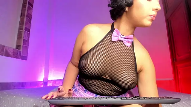 Snapshot of AnnaFoox1 chatting on 25, 11, 2025 AnnaFoox1 online show from 25, 11, 2025