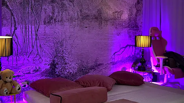 YamiraKim online show from 30, 9, 2025