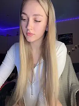 Good  Girl  online show from 21, 9, 2025