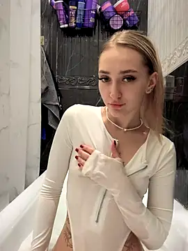 Good  Girl  online show from 15, 10, 2025