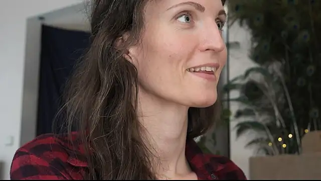 yulladao online show from 9, 9, 2025