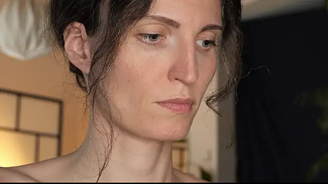 yulladao online show from 14, 9, 2025