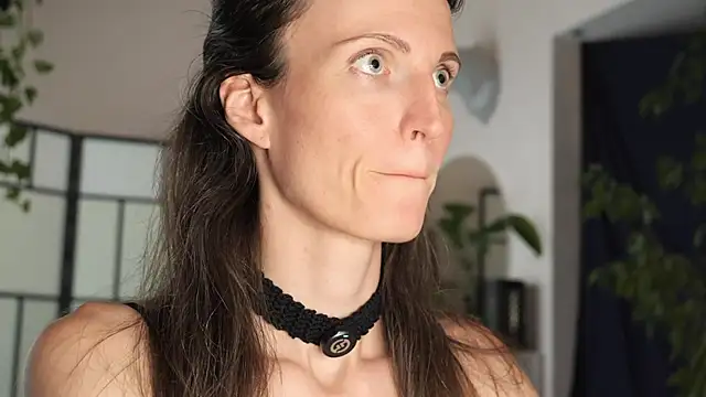 yulladao online show from 12, 10, 2025