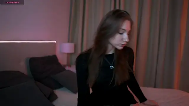 MiaKeler online show from 26, 2, 2025