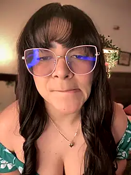 Snapshot of Lia_flowers chatting on 3, 10, 2025 Lia flowers online show from 3, 10, 2025