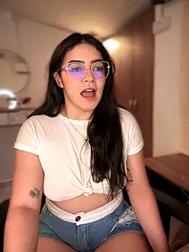 Snapshot of Lia_flowers chatting on 3, 11, 2025 Lia flowers online show from 3, 11, 2025