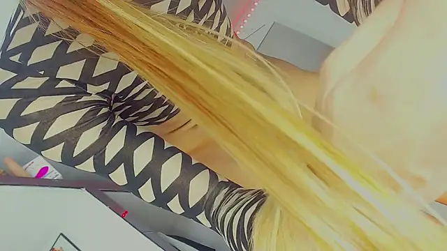 candy kendall online show from 21, 2, 2025