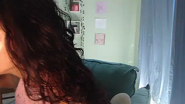 Snapshot of BeellyDance chatting on 4, 5, 2026 BeellyDance online show from 4, 5, 2026