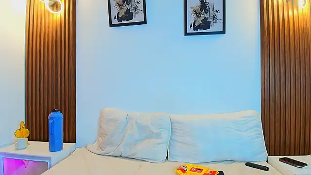 Snapshot of SofiaSweet_ chatting on 7, 10, 2025 SofiaSweet online show from 7, 10, 2025