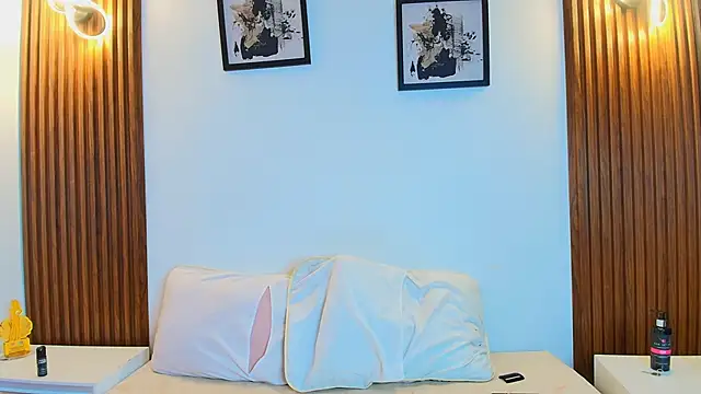 Snapshot of SofiaSweet_ chatting on 10, 10, 2025 SofiaSweet online show from 10, 10, 2025