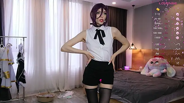 HolliWould  online show from 17, 12, 2025