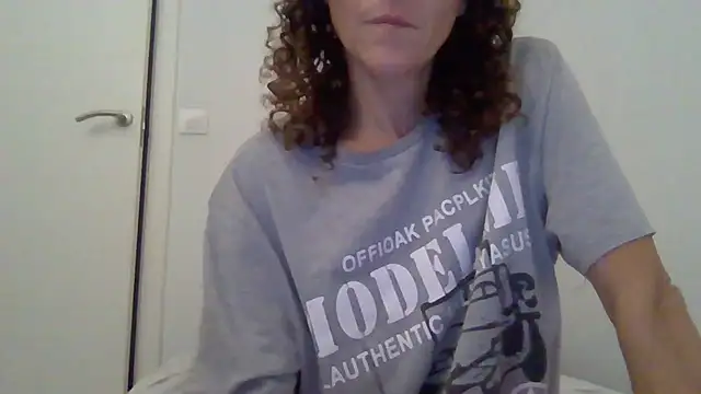 zorritasuperhot online show from 18, 9, 2025