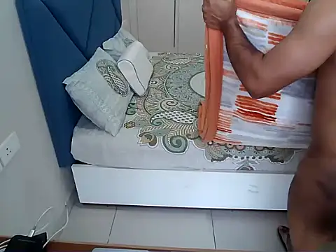 insanefreak69 online show from 10, 3, 2026