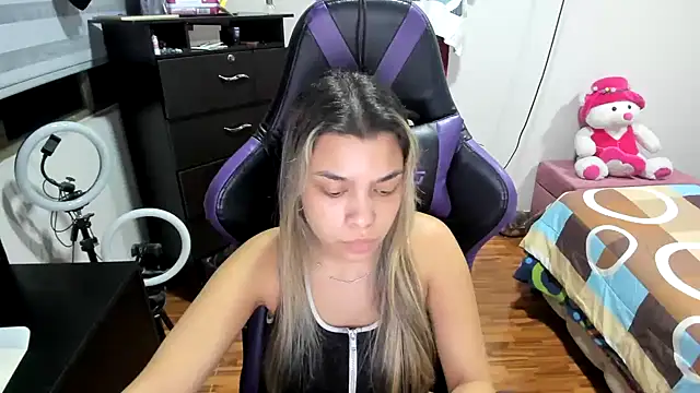 LuisaReyes 2911 online show from 16, 12, 2024