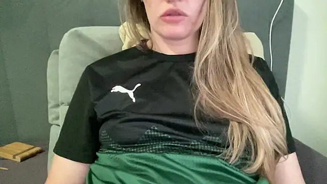 vanessa4you online show from 3, 10, 2025