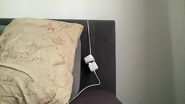 vanessa4you online show from 8, 10, 2025