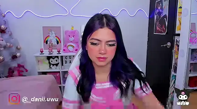 CuteDani  online show from 9, 12, 2024