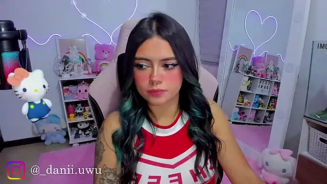 CuteDani  online show from 10, 5, 2026