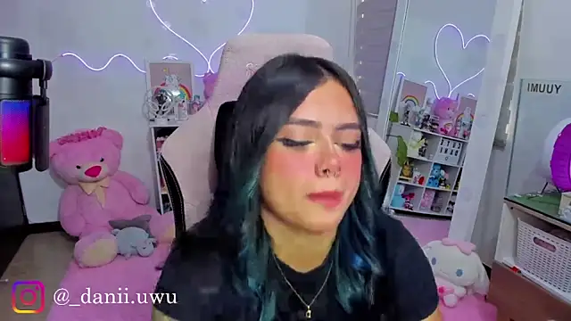CuteDani  online show from 22, 4, 2026