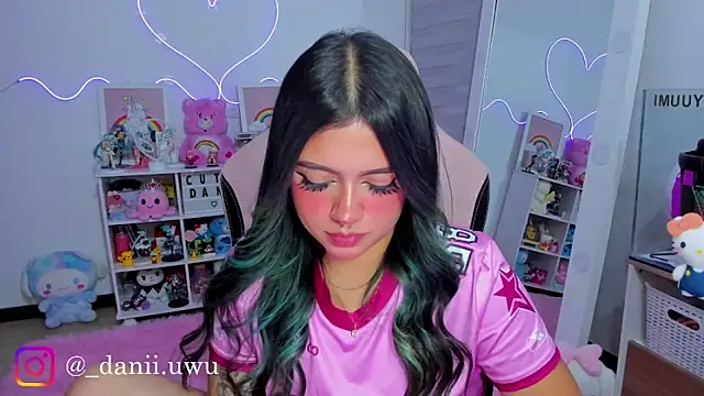 CuteDani  online show from 6, 6, 2026