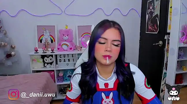 CuteDani  online show from 4, 12, 2024