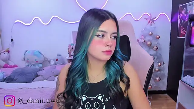 CuteDani  online show from 29, 11, 2025