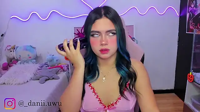 CuteDani  online show from 11, 10, 2025