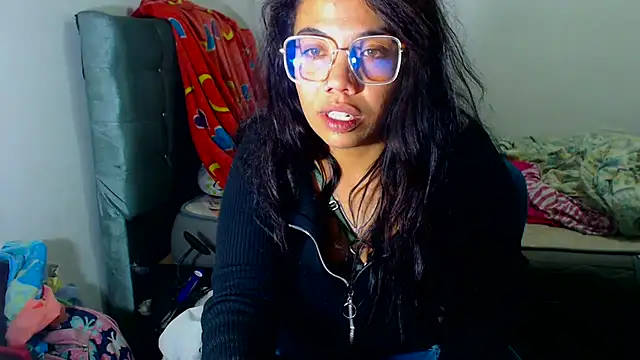 AmaraRoberts420 online show from 14, 12, 2025