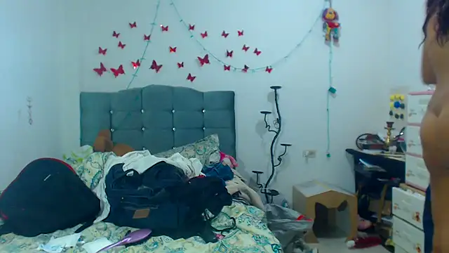 AmaraRoberts420 online show from 26, 2, 2025