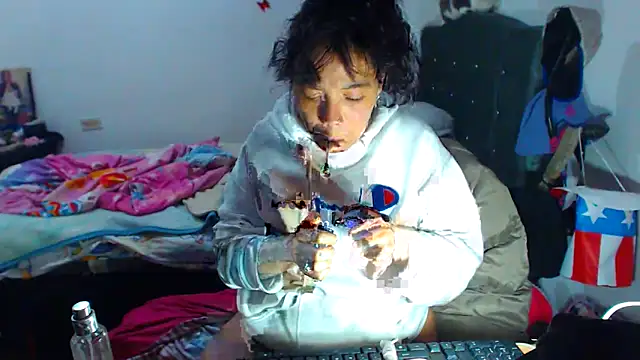 AmaraRoberts420 online show from 8, 10, 2025