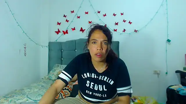 AmaraRoberts420 online show from 30, 1, 2025