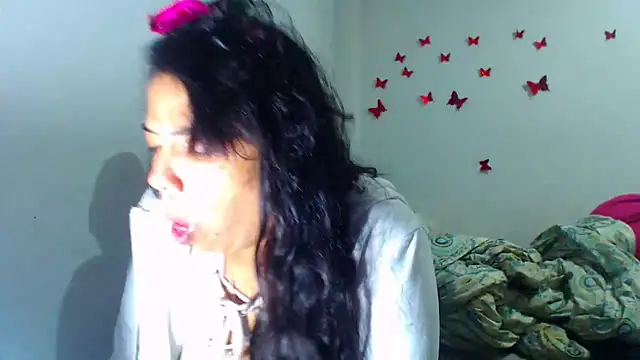 AmaraRoberts420 online show from 9, 11, 2025