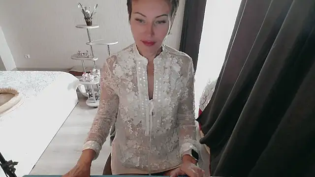 Snapshot of dear_mia_ chatting on 6, 6, 2026 dear mia online show from 6, 6, 2026