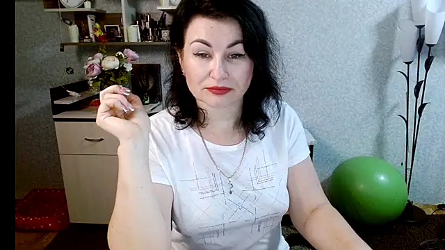 BeatriksS online show from 11, 2, 2025