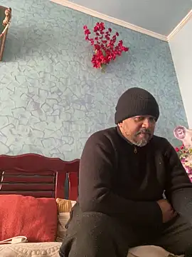 Dick 6inches online show from 18, 12, 2025